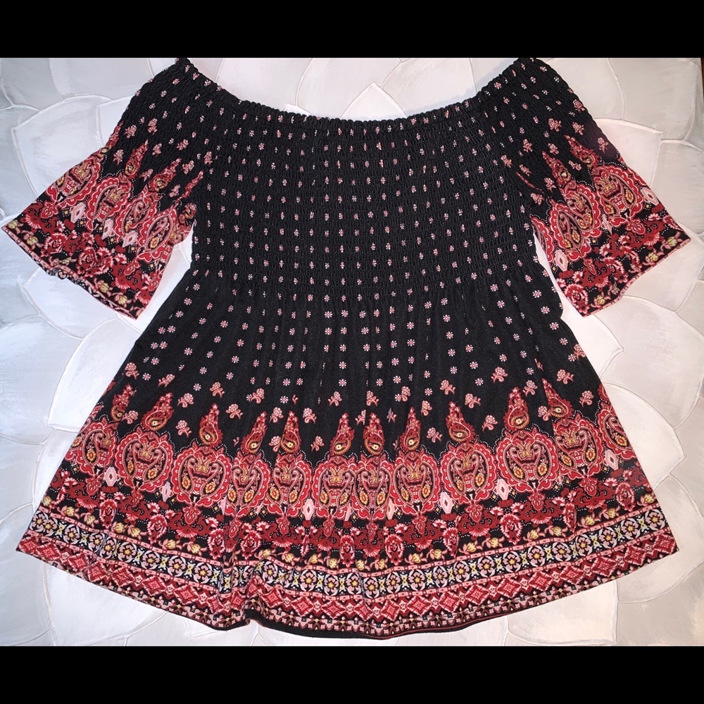 Super cute blouse with red paisley pattern